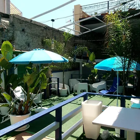 Marina Club *