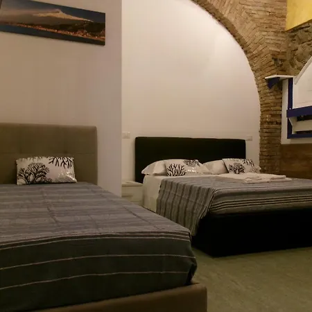 Pensjonat Marina Club Giardini-Naxos